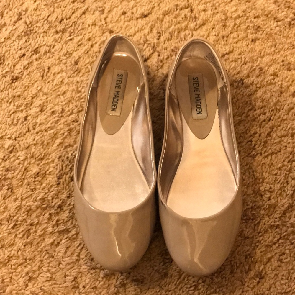 Barely worn Steve Madden Nude Flats